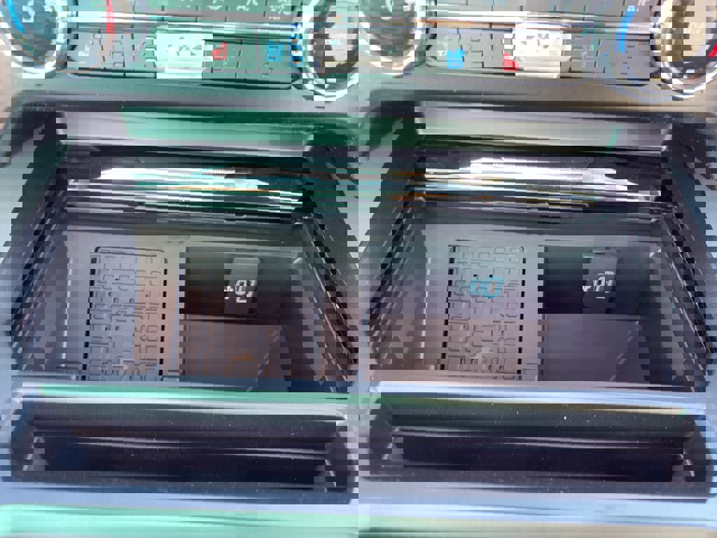 New 2026 Ford F350 Lariat w/ FX4 Off-Road Package image 24