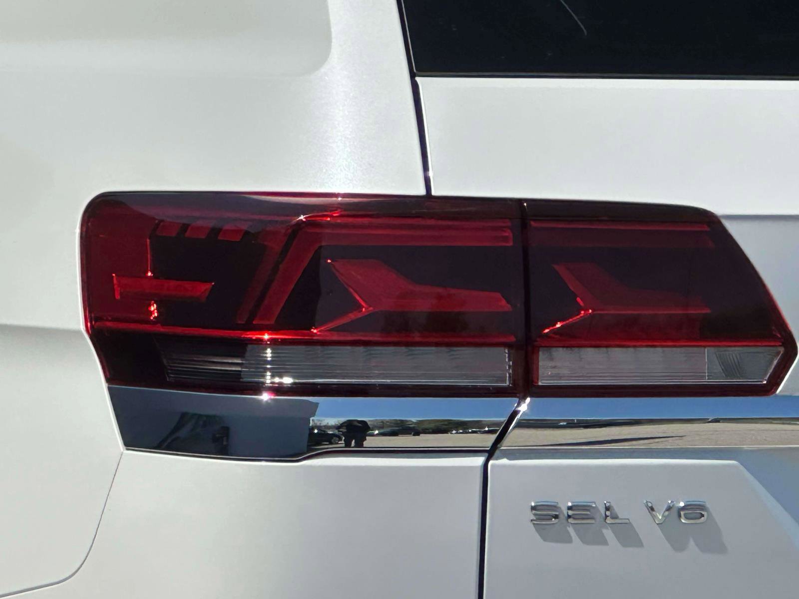 Certified 2023 Volkswagen Atlas SEL Premium image 8