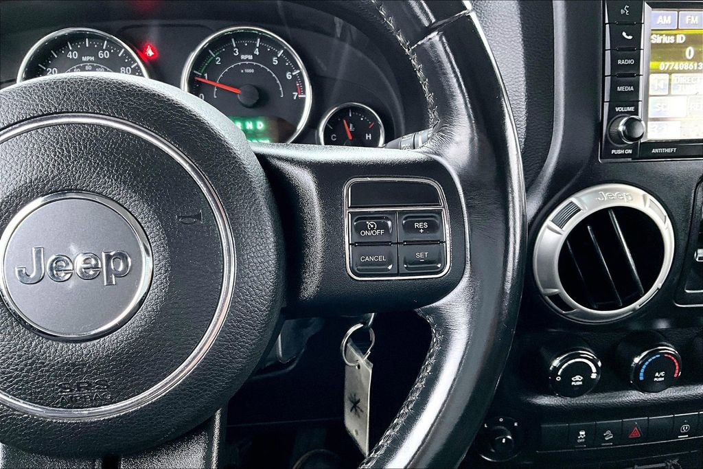 Used 2017 Jeep Wrangler Unlimited Sahara AWD/4WD image 11