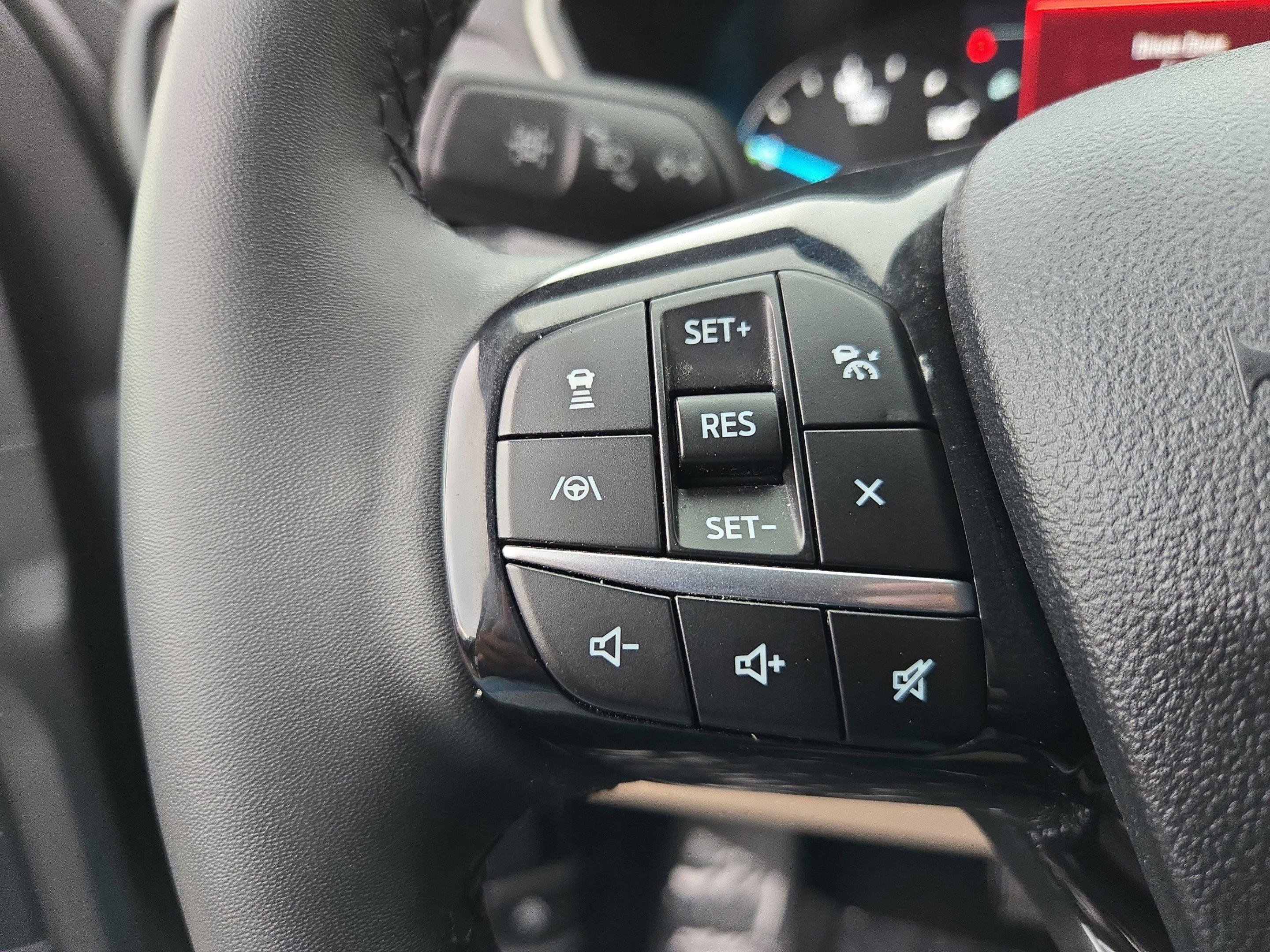 Used 2021 Ford Escape SEL image 16