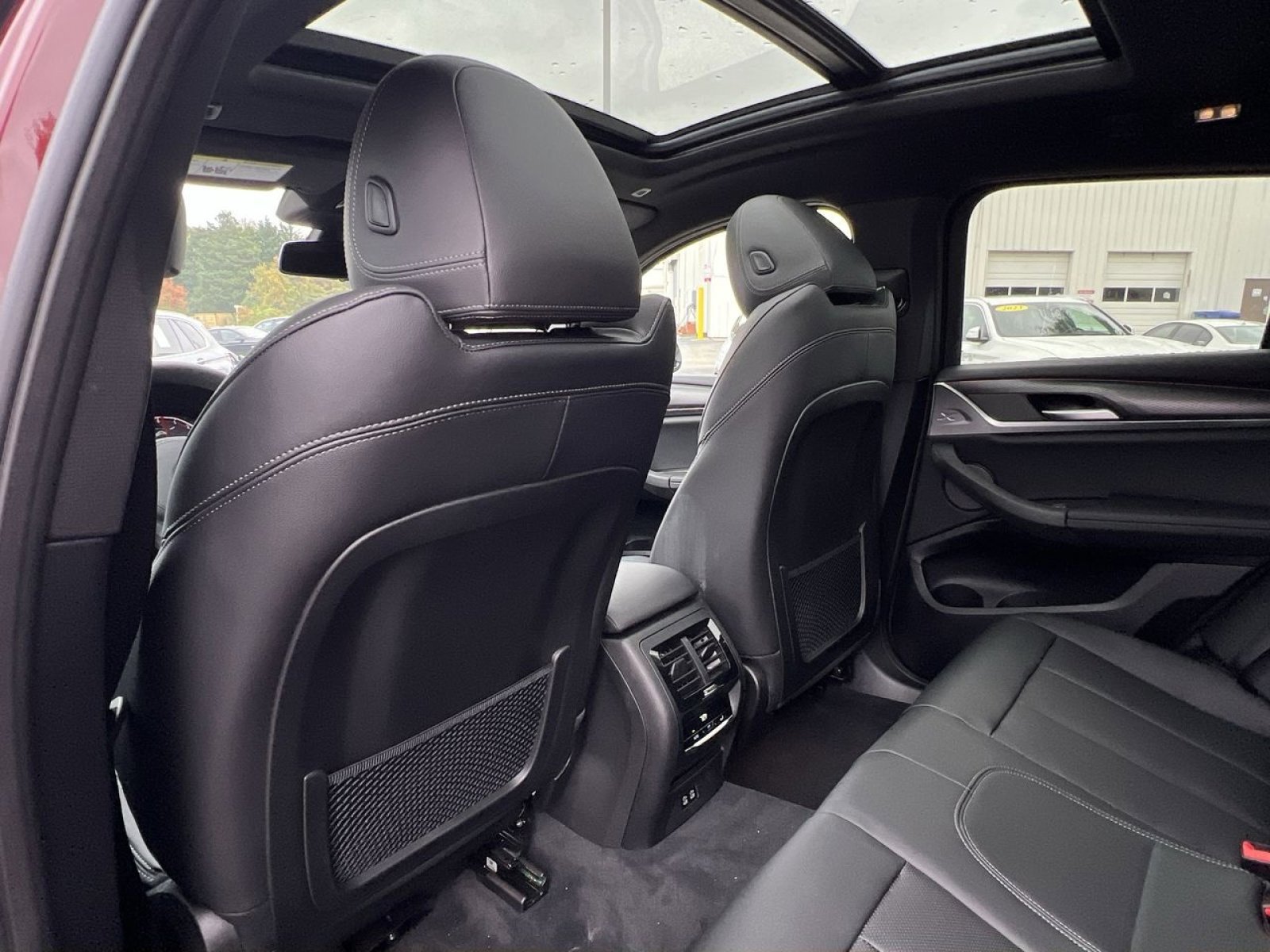 New 2025 BMW X4 xDrive30i w/ Premium Package image 23