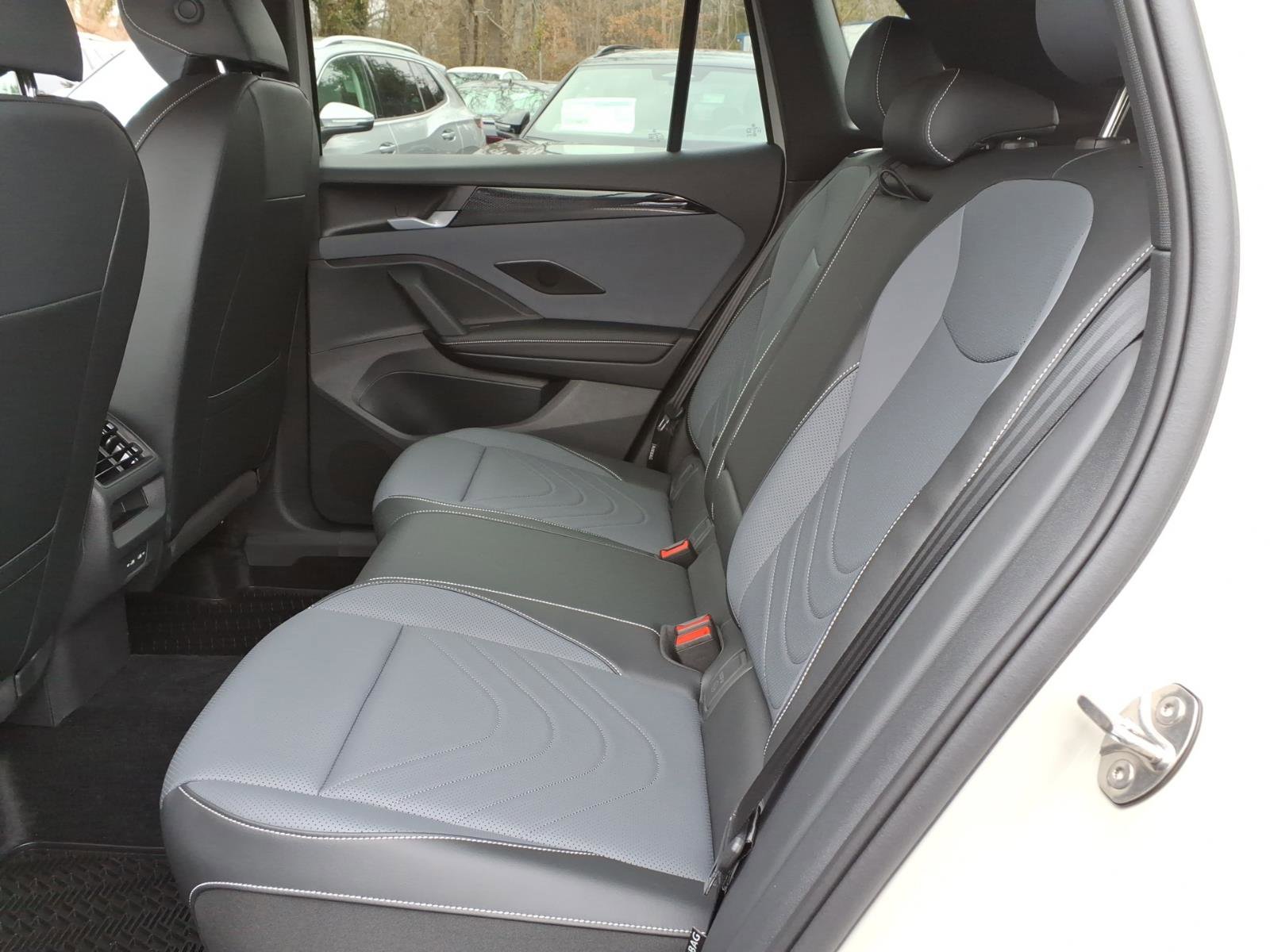 New 2026 Volkswagen Tiguan SE R-Line image 10