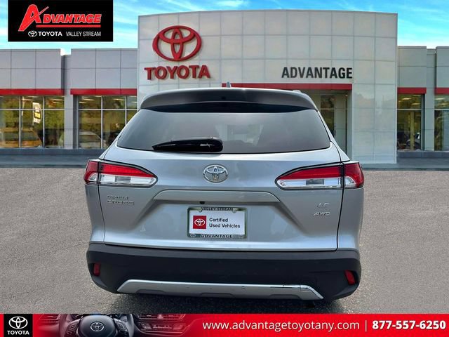 Used 2023 Toyota Corolla Cross LE AWD/4WD image 5
