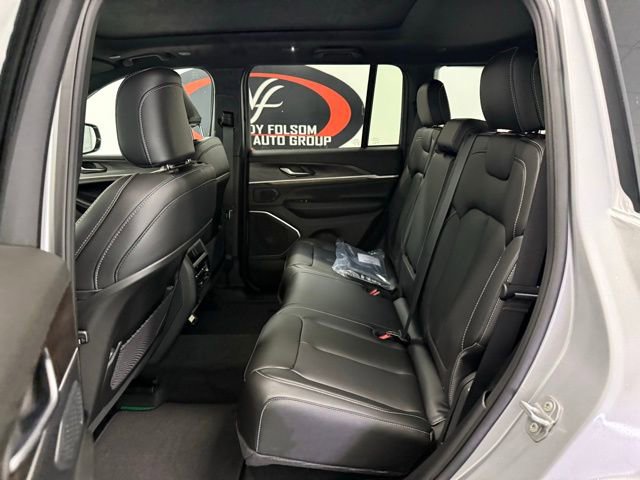New 2026 Jeep Grand Cherokee Limited image 16