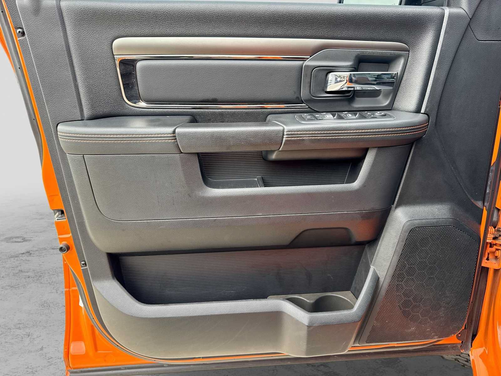 Used 2015 RAM 1500 Sport w/ Ignition Orange Sport Package AWD/4WD image 30