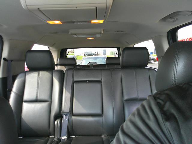 Used 2011 Chevrolet Suburban LT image 13