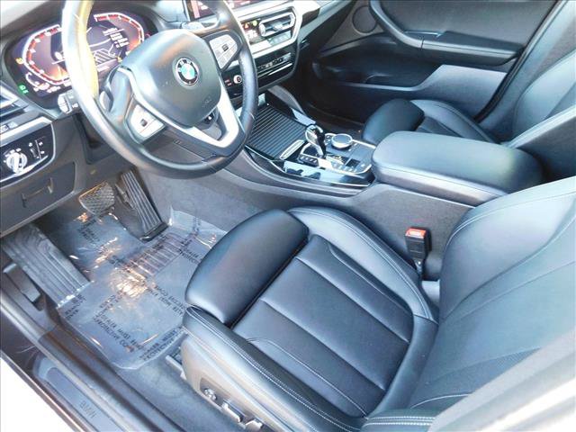 Used 2024 BMW X4 xDrive30i AWD/4WD image 16