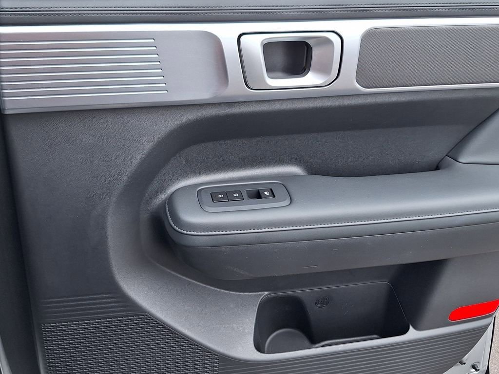 Certified 2025 Hyundai Santa Fe SEL image 29