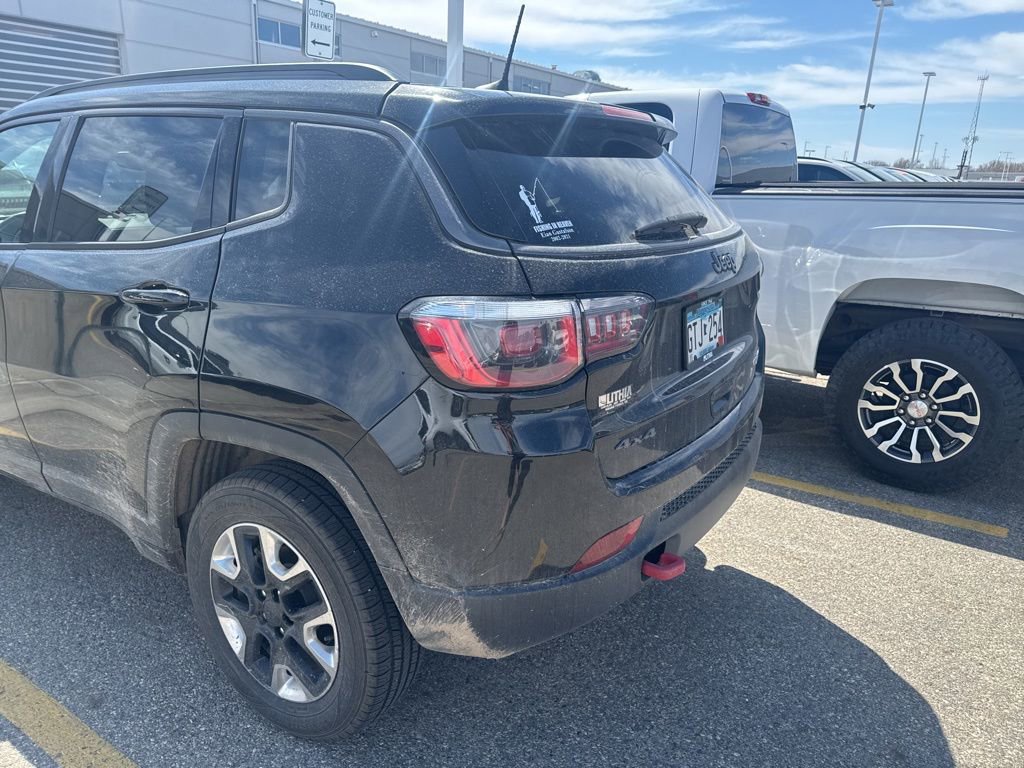 Used 2017 Jeep Compass Trailhawk w/ Leather Interior Group AWD/4WD image 5