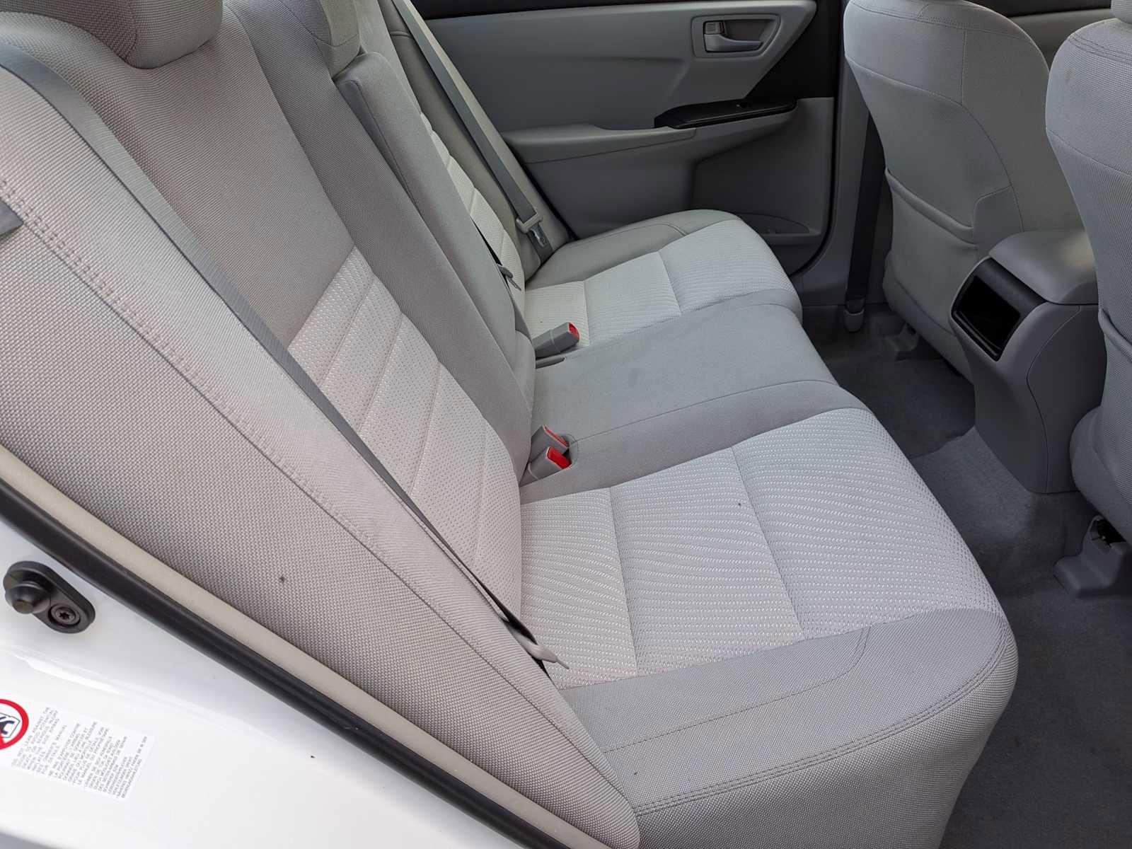 Used 2015 Toyota Camry LE FWD image 19