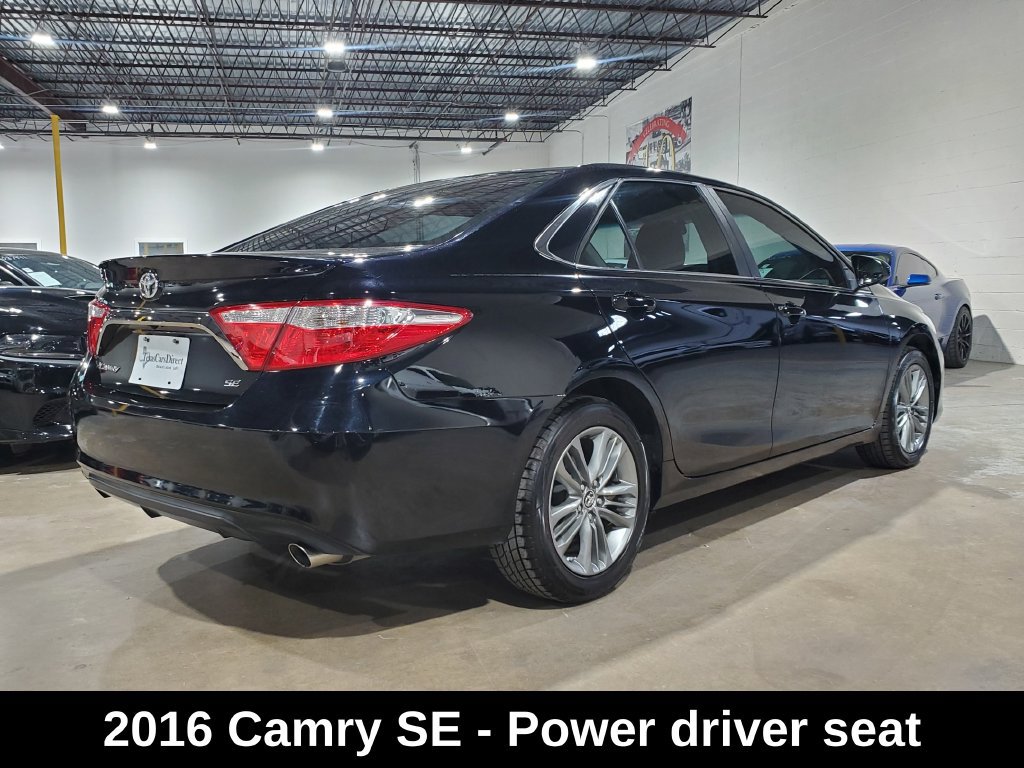Used 2016 Toyota Camry SE FWD image 10