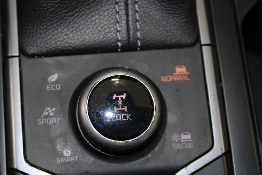 Used 2024 Kia Sorento S image 52