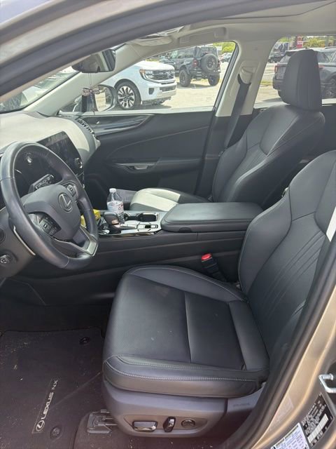 Used 2022 Lexus NX 250 FWD image 8