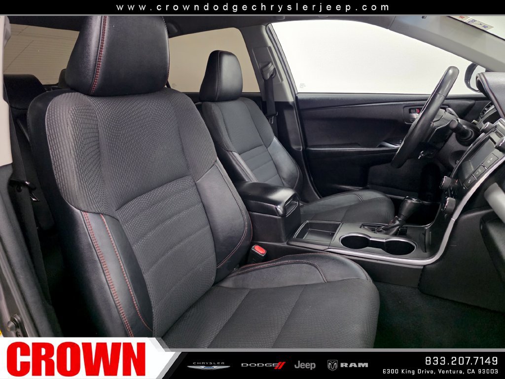 Used 2017 Toyota Camry SE FWD image 13