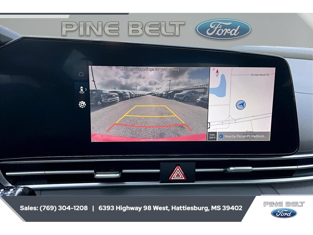Used 2023 Hyundai Elantra SEL w/ Convenience Package FWD image 15