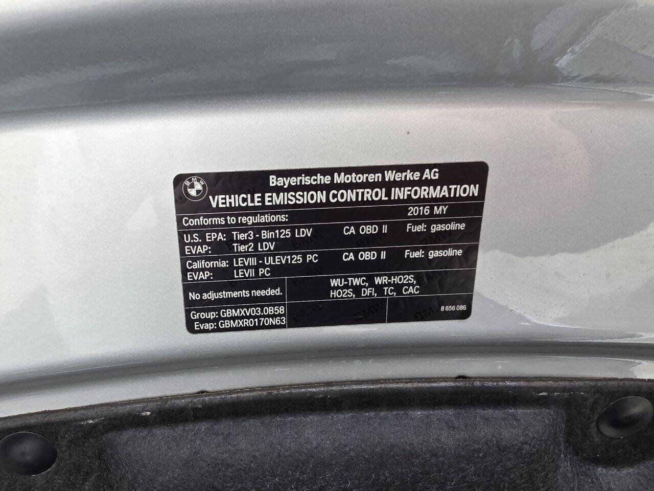 Used 2016 BMW 740i image 21