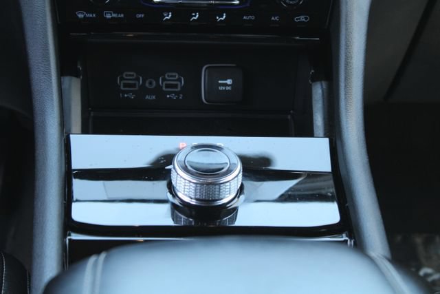 Used 2023 Jeep Grand Cherokee L Laredo AWD/4WD image 18