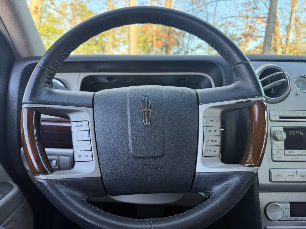 Used 2008 Lincoln MKZ image 16