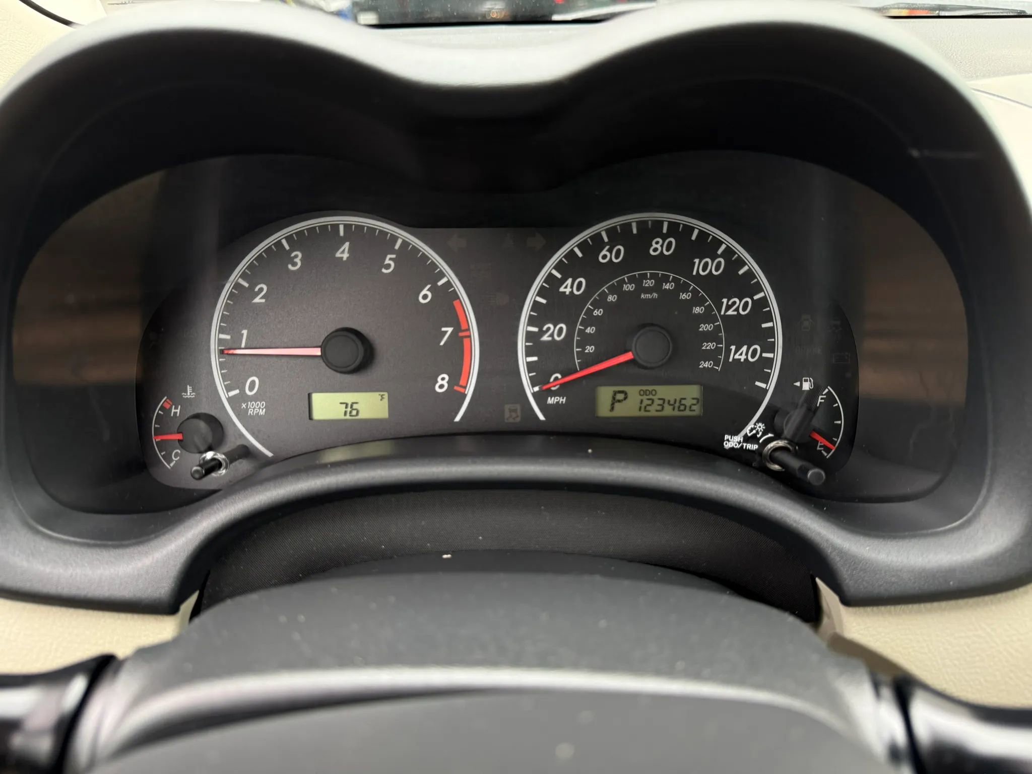 Used 2013 Toyota Corolla LE FWD image 33