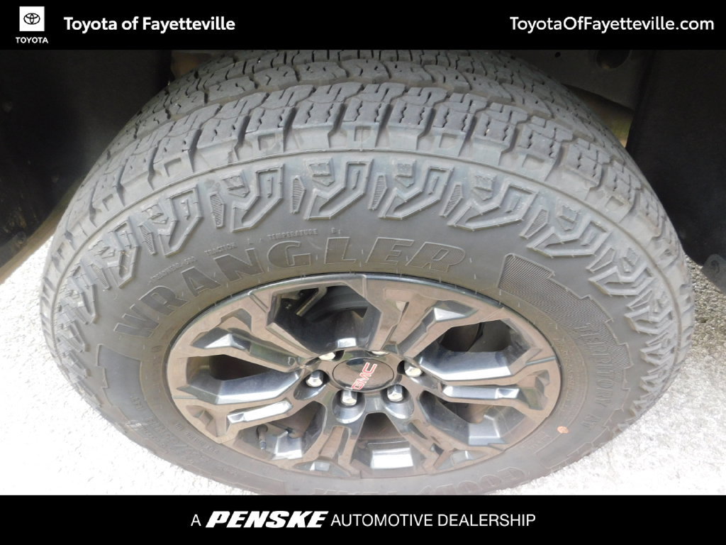 Used 2025 GMC Canyon Elevation w/ Technology Package AWD/4WD image 7