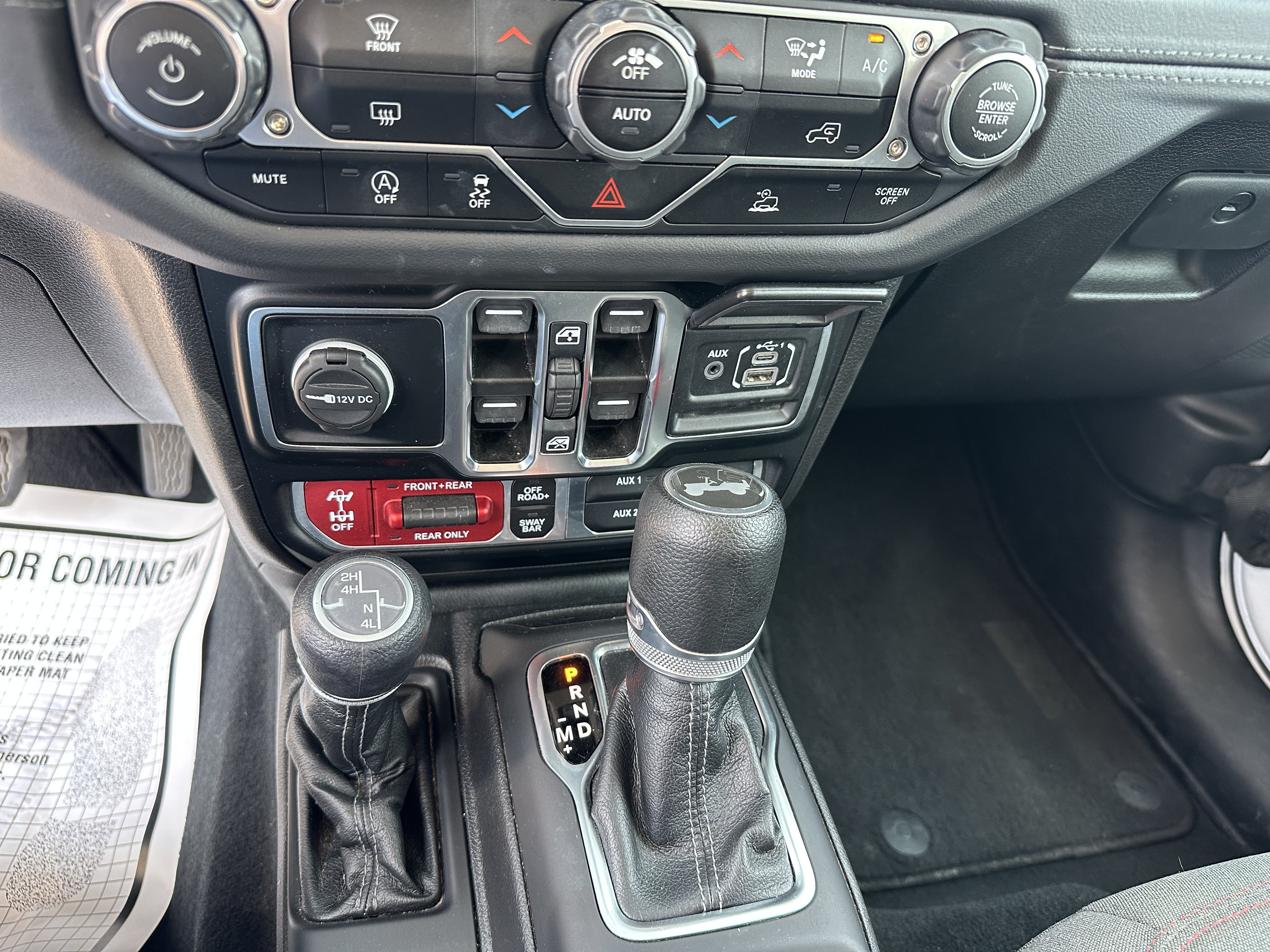 Used 2024 Jeep Wrangler Unlimited Rubicon AWD/4WD image 14