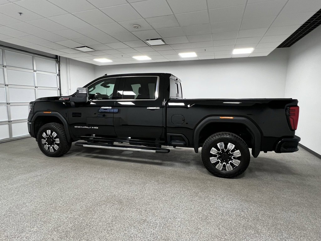 Used 2024 GMC Sierra 3500 Denali w/ Denali Reserve Package image 8
