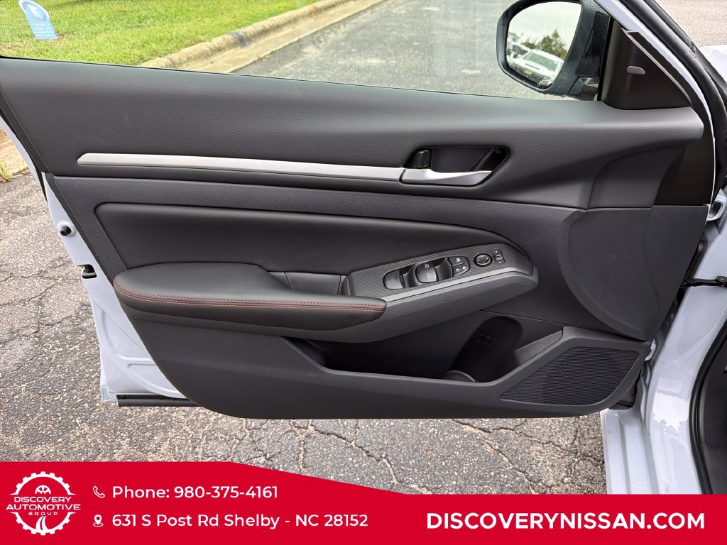 New 2026 Nissan Altima 2.5 SR AWD/4WD image 10
