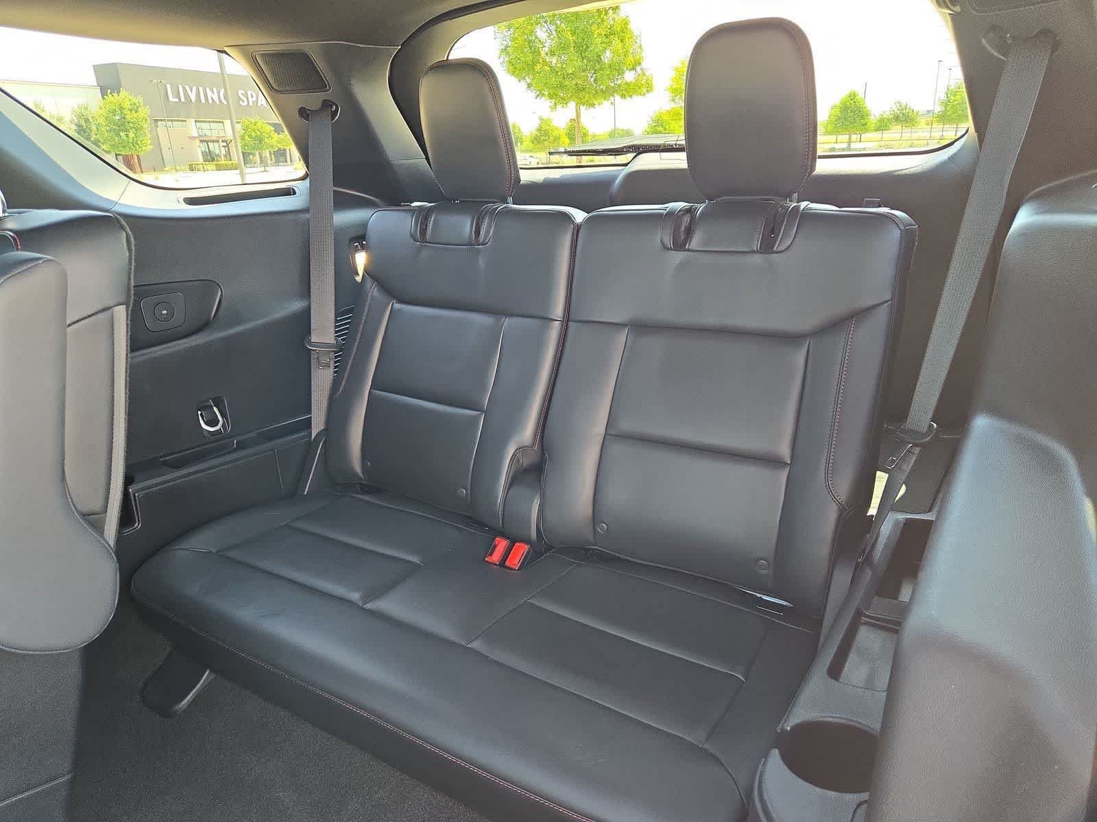 Used 2025 Ford Explorer ST AWD/4WD image 38