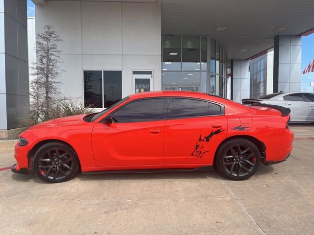 Used 2019 Dodge Charger SXT w/ Blacktop Package RWD image 3