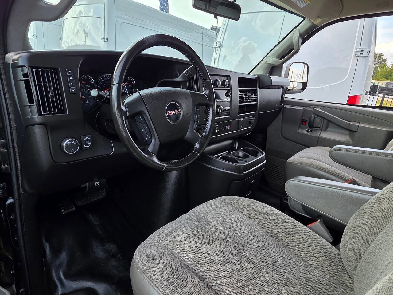 Used 2023 GMC Savana 3500 Extended w/ Driver Convenience Package image 20