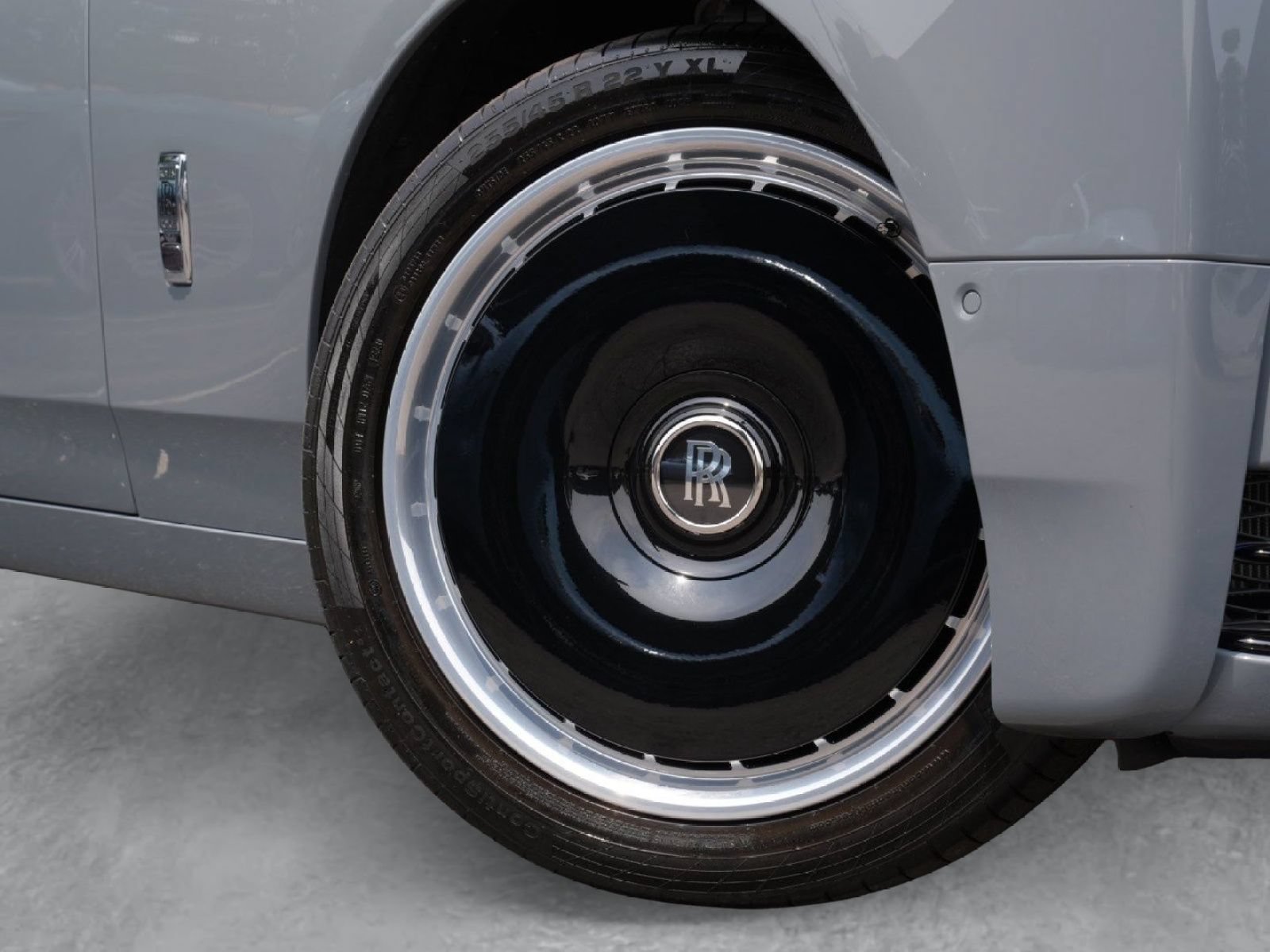 Certified 2024 Rolls-Royce Phantom Sedan w/ The Phantom Package RWD image 4