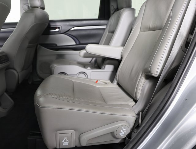 Used 2018 Toyota Highlander FWD V6 image 10