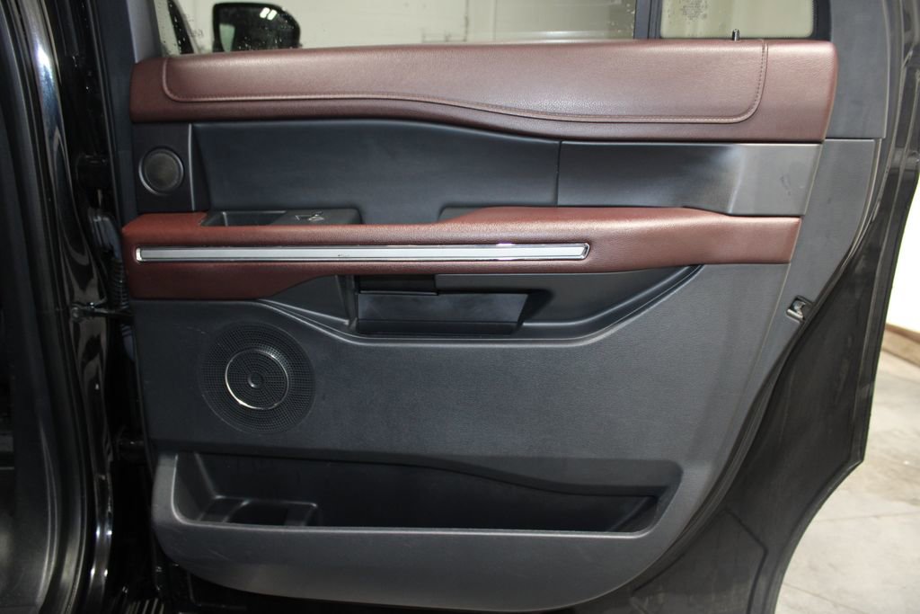 Used 2023 Ford Expedition Max Limited image 36