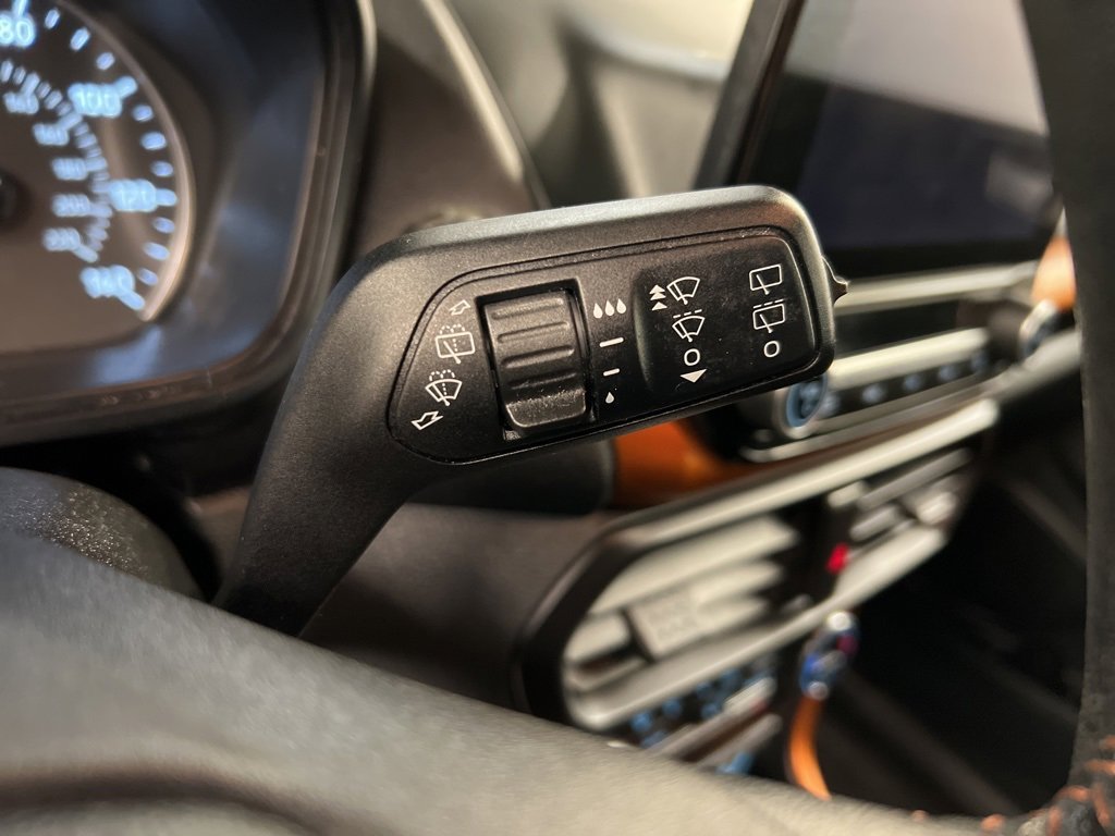 Certified 2022 Ford EcoSport SE w/ SE Appearance Package image 22