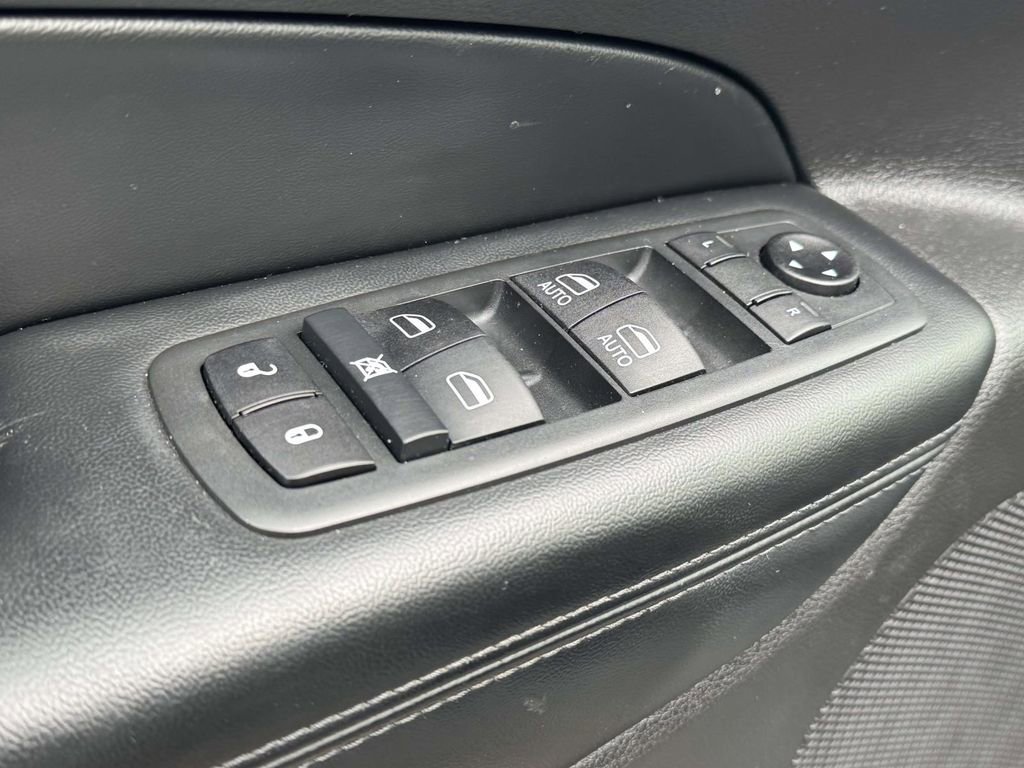 Used 2020 Jeep Grand Cherokee Altitude image 15