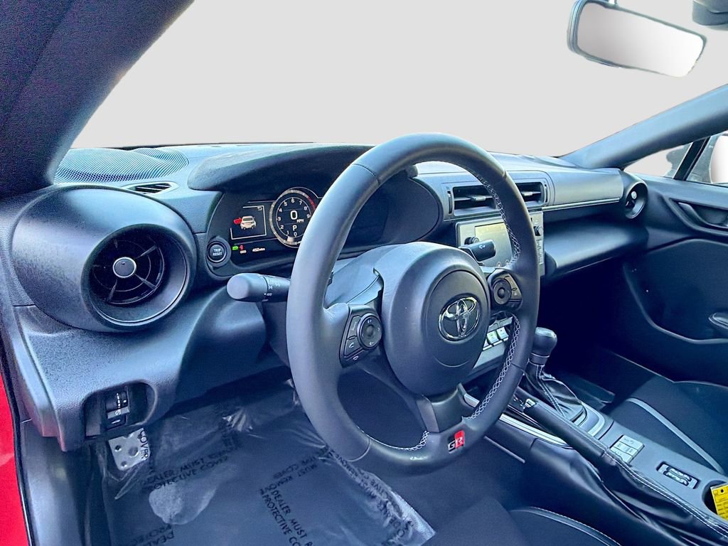 Used 2025 Toyota GR86 Premium RWD image 9
