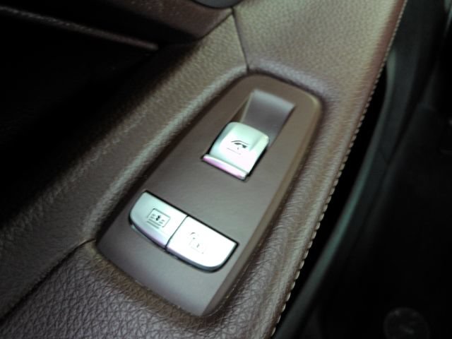 Used 2022 BMW 740i RWD image 31