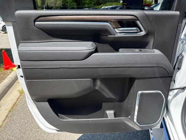 Used 2025 Chevrolet Silverado 2500 LT w/ Safety Package AWD/4WD image 32