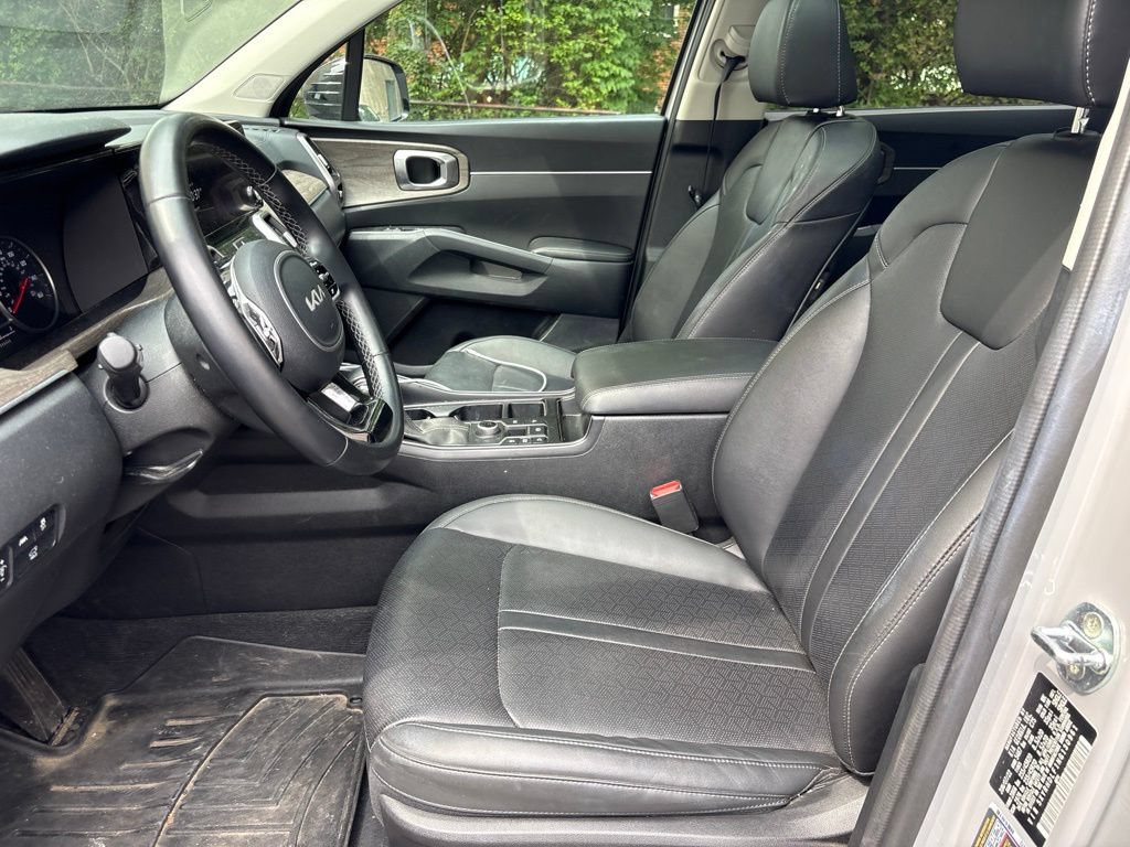 Certified 2022 Kia Sorento X-Line EX AWD/4WD image 13