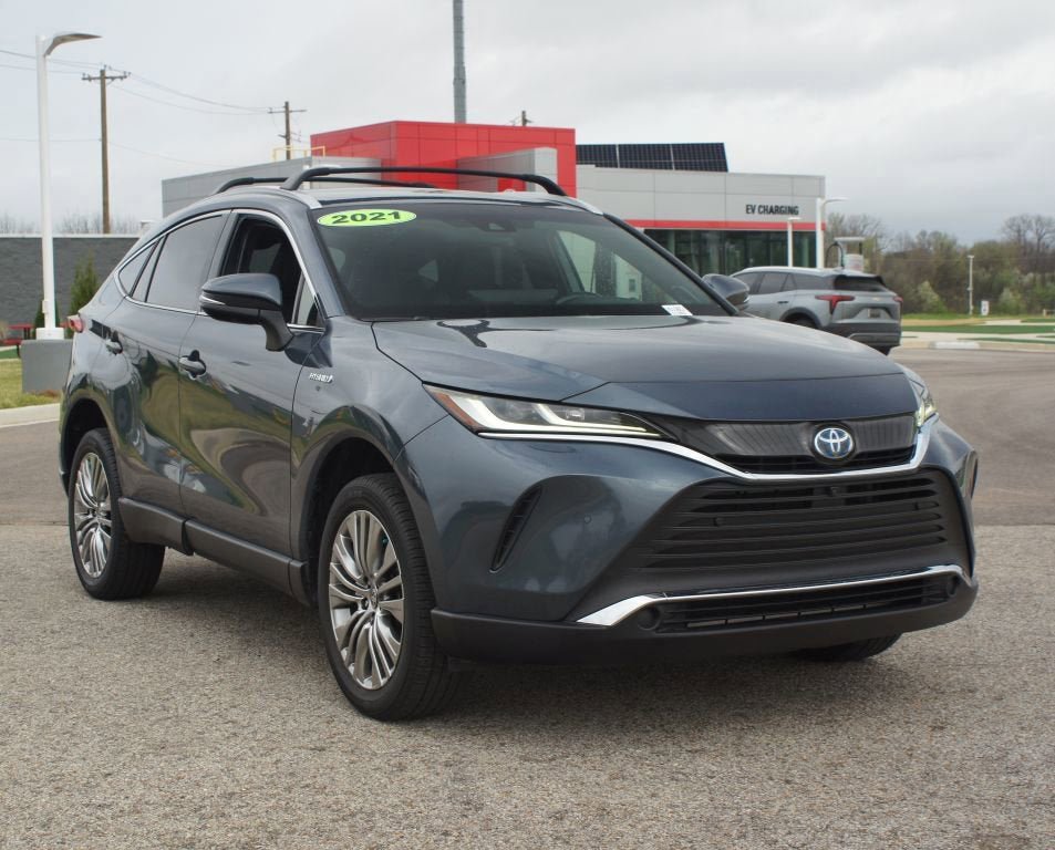Used 2021 Toyota Venza Limited AWD/4WD image 2