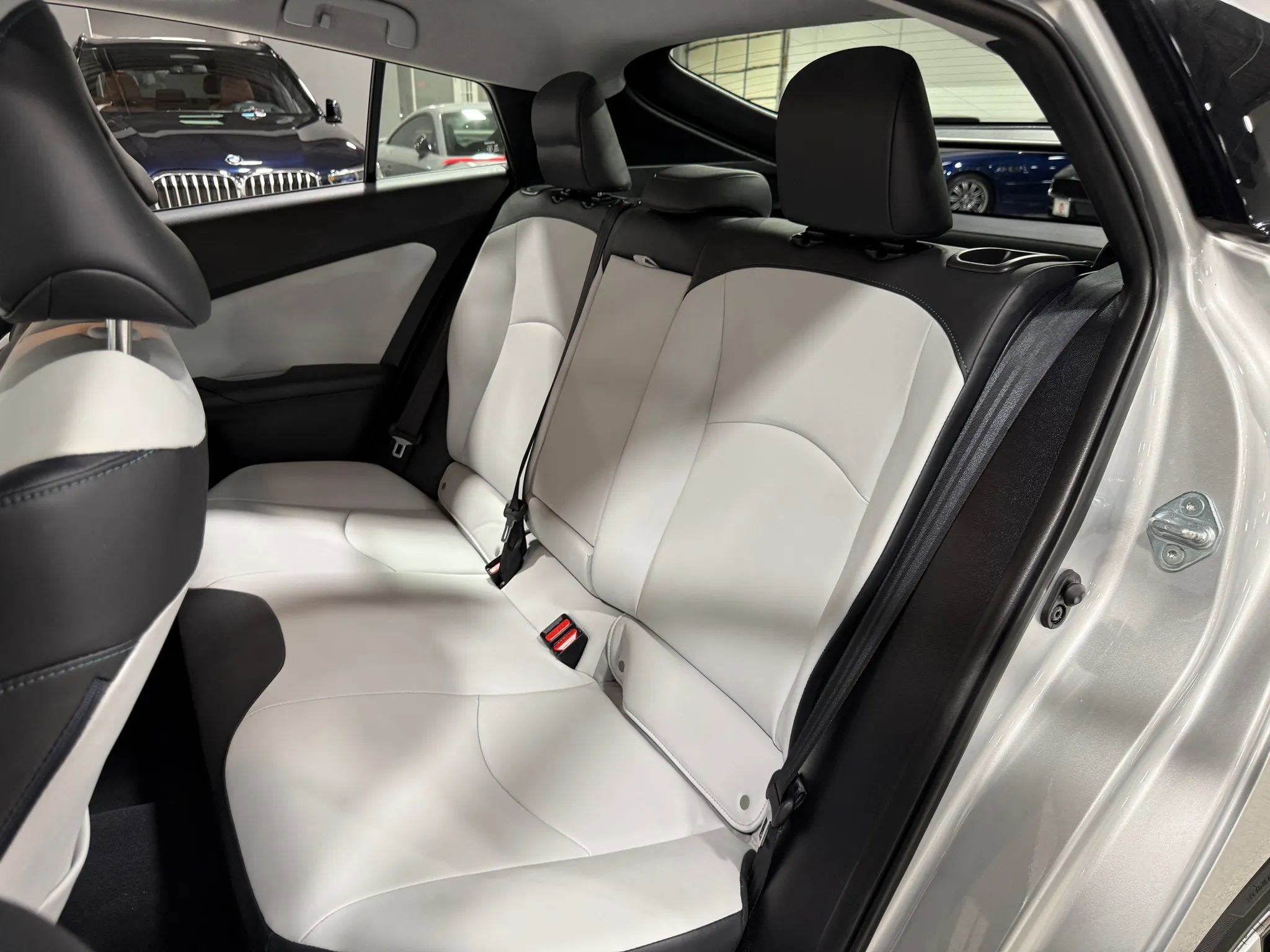 Used 2017 Toyota Prius Four w/ Premium Convenience Package image 61