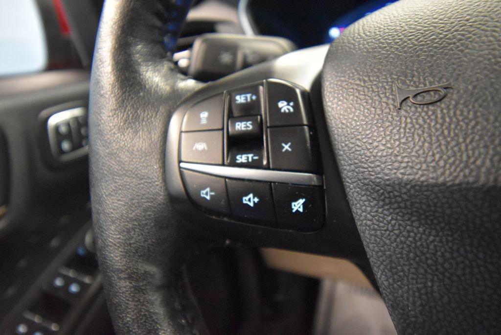 Used 2020 Ford Escape Titanium AWD/4WD image 13