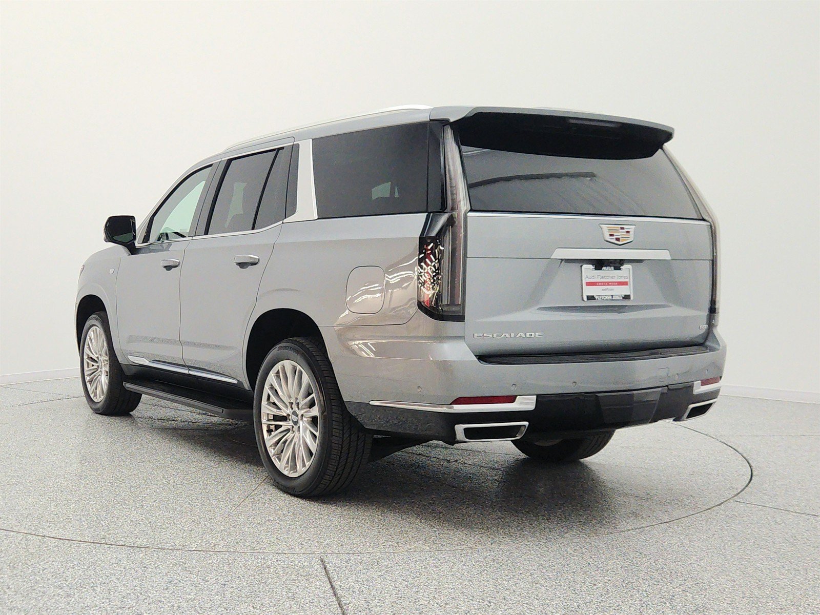 Used 2025 Cadillac Escalade Premium Luxury AWD/4WD image 7