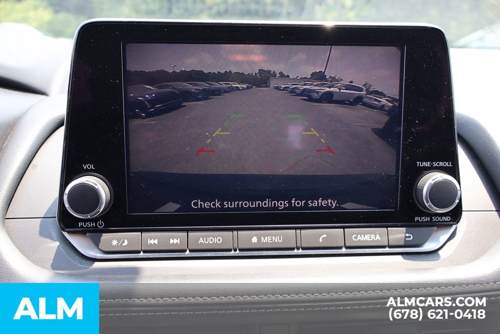 Used 2024 Nissan Rogue SV FWD image 34