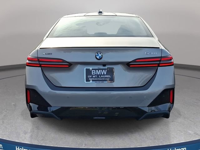 New 2026 BMW 530i xDrive w/ M Sport Package image 6