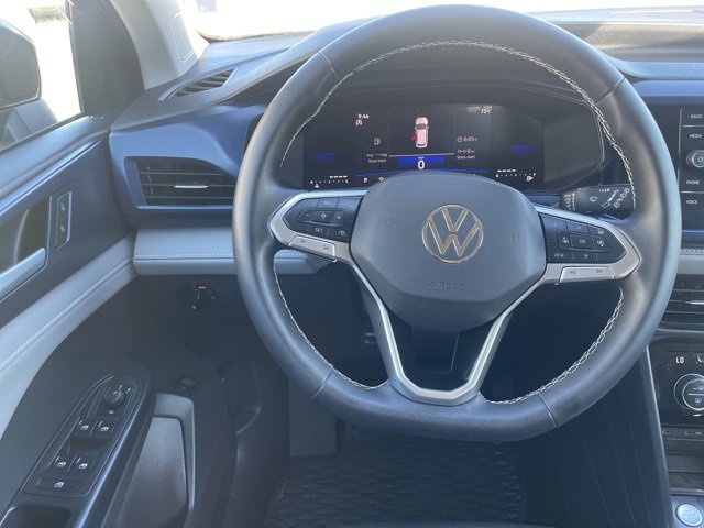 Used 2024 Volkswagen Taos SE image 20