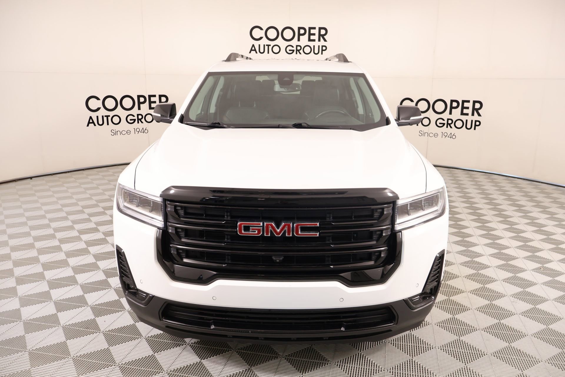 Used 2023 GMC Acadia SLT w/ Elevation Edition FWD image 8