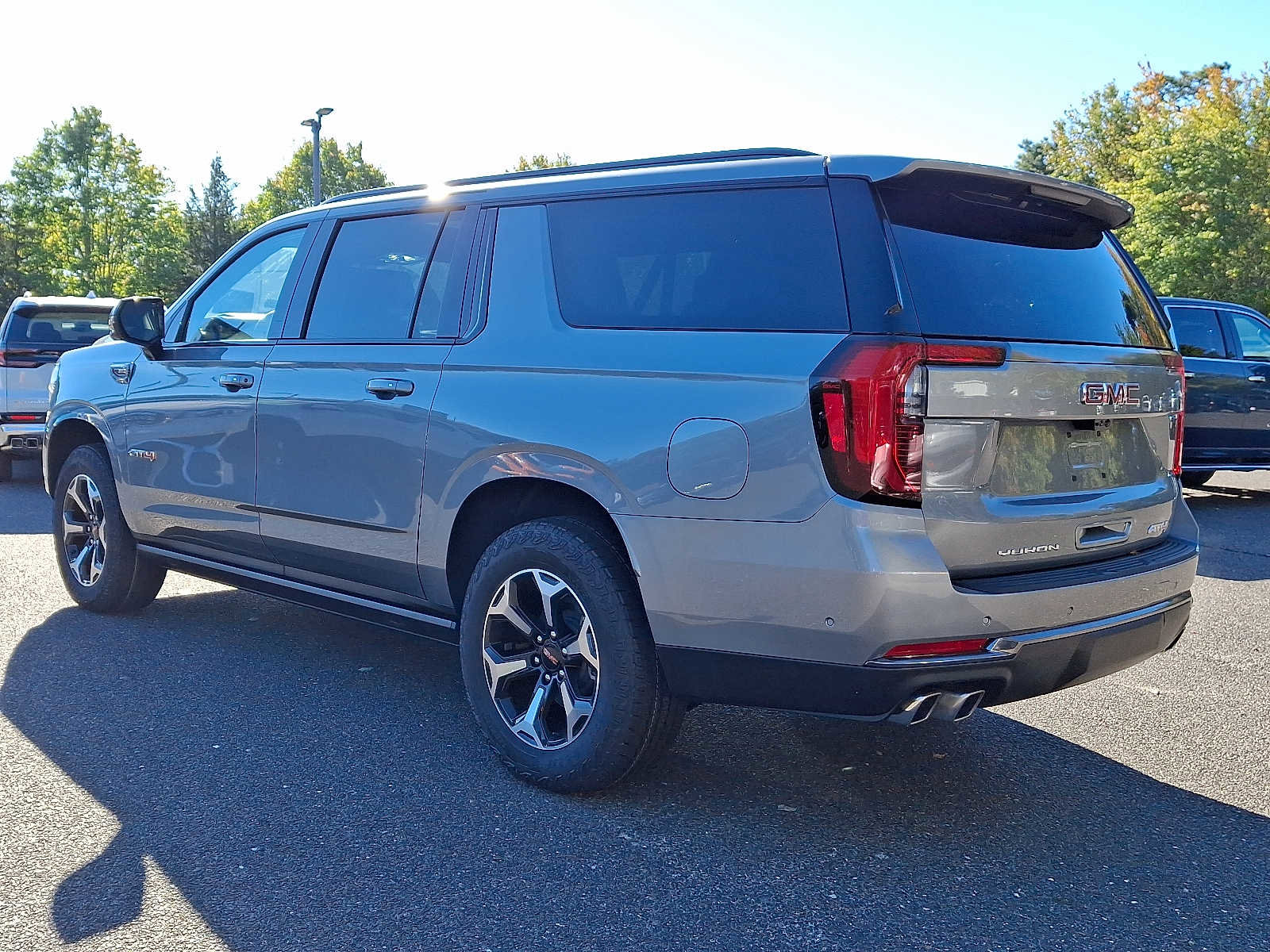 New 2026 GMC Yukon XL AT4 w/ AT4 Premium Plus Package image 3