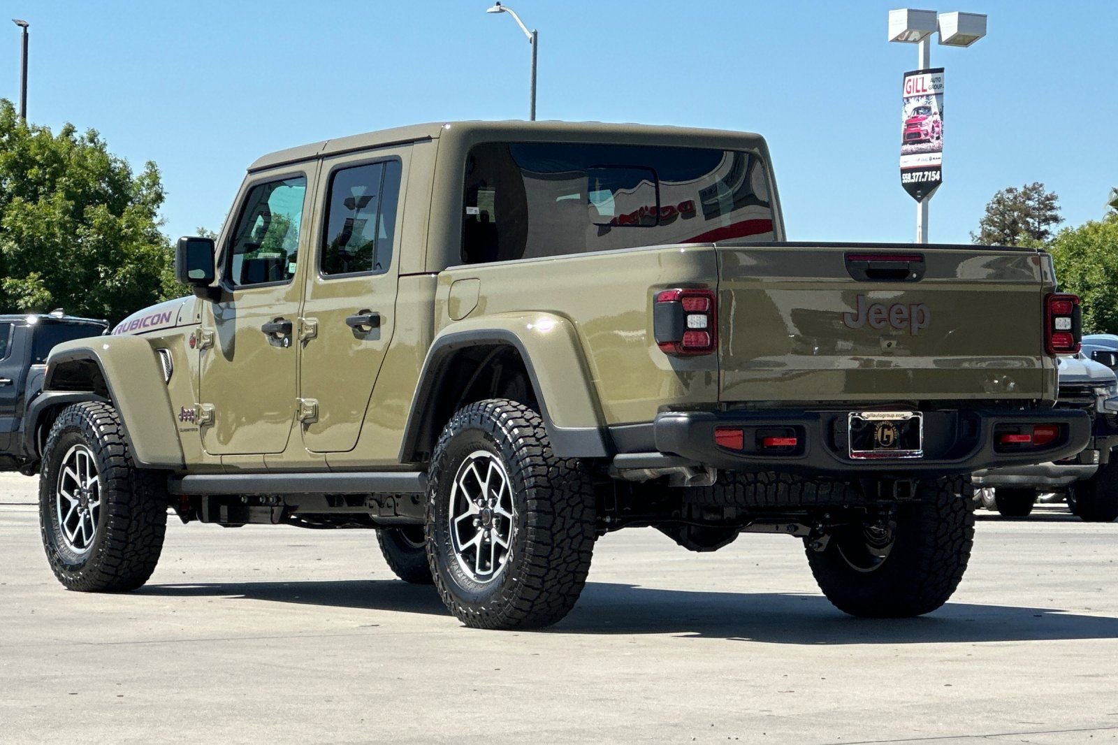 New 2026 Jeep Gladiator Rubicon w/ Steel Power Dome Hood Package AWD/4WD image 4