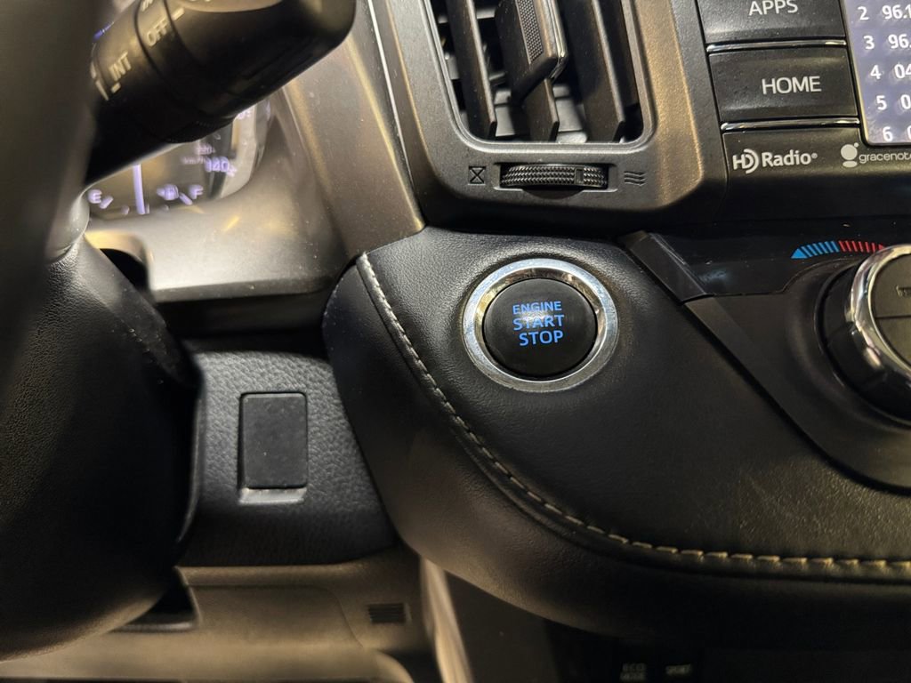 Used 2018 Toyota RAV4 XLE w/ Plus Extra Value Package AWD/4WD image 29